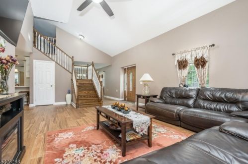 87 Armstrong Rd, Wantage, NJ 07461-3006