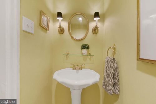 315 Maple Ave, Haddonfield NJ 08033-1438 exterior