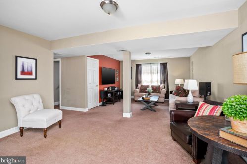 80 Clearview Ave, Trenton NJ  08619-1216 exterior