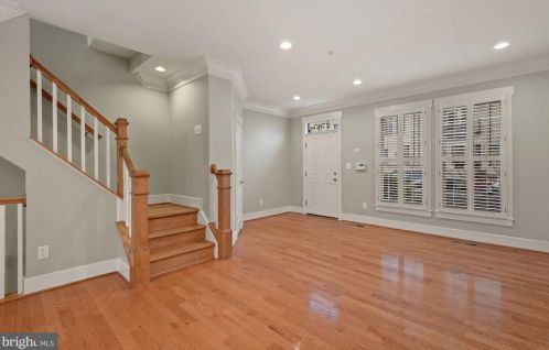 2735 Cassedy St, Silver Spring MD  20910-1232 exterior