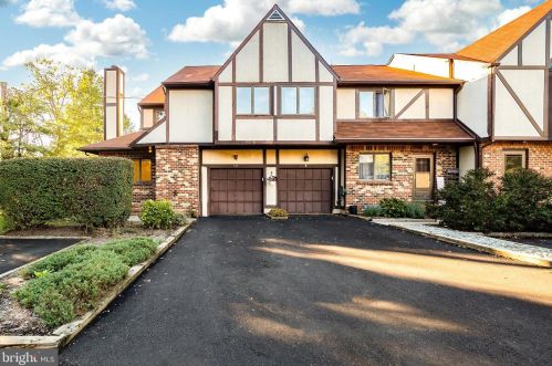 10 Balamor Ln, Trenton, NJ 08628-2233