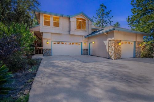 14 Eden Valley Ct, Cape Horn, CA 95713-9125