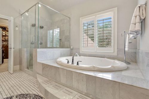 2292 Meadowvale Dr, Atlanta GA  30345-3543 exterior