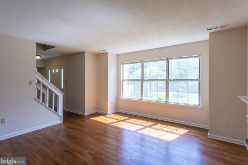 1178 Holly Ave, Shady Side MD 20764-9550 exterior