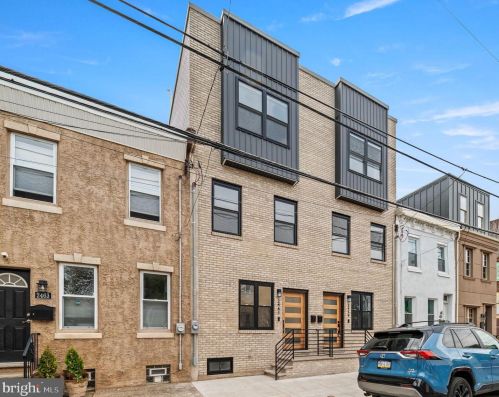 2459 Gaul St, Philadelphia PA  19125-3022 exterior