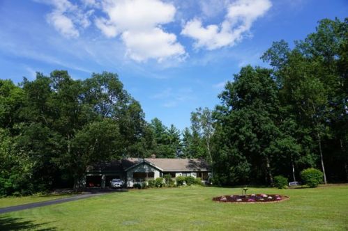 6 Fieldstone Dr, Hollis, NH 03049-6564