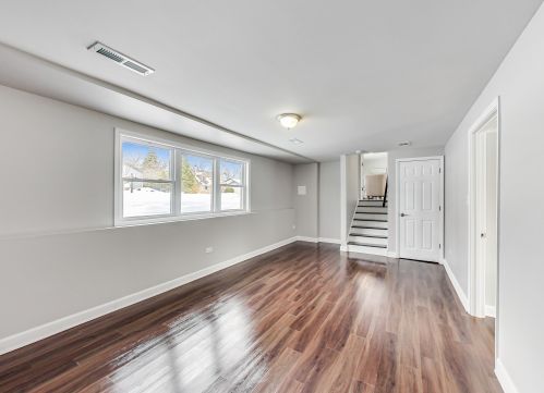 138 Hillside Ln, Willowbrook IL  exterior