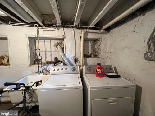 619 42nd St, Philadelphia PA  19104-1438 exterior