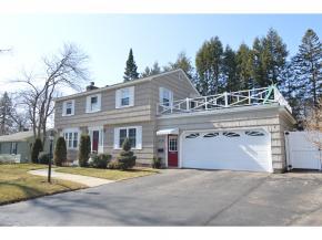 206 Hemlock St, Manchester, NH 03104-3228