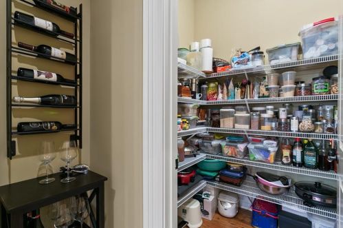 5850 Garber Dr, Atlanta GA  30328-5151 exterior