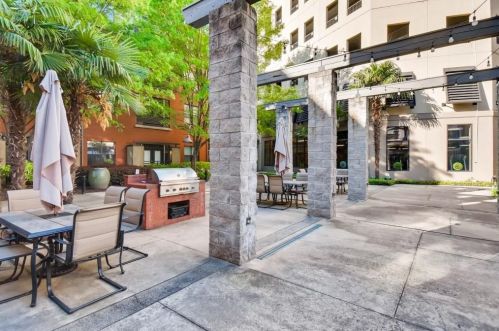 400 17th St, Atlanta GA  30363-1045 exterior