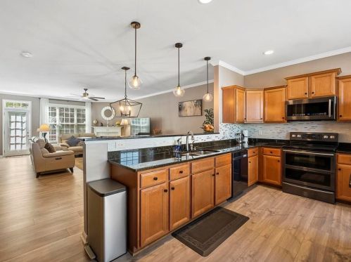 3844 Thayer Trce, Duluth GA  30096-8023 exterior