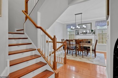 87 Thomastown Rd, Dover NJ 07803-3019 exterior