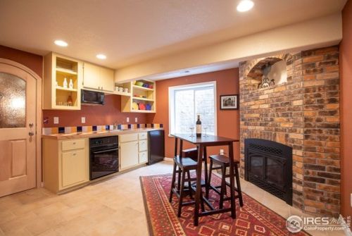 6112 Crane Dr, Fort Collins CO  80528-9462 exterior