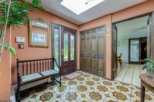 8 Reger Rd, Roxbury Township, NJ 07836-9182