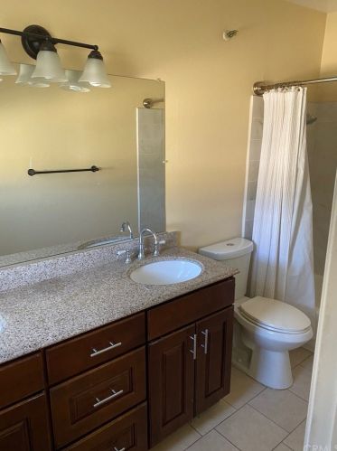 12924 Roselle Ave, Hawthorne CA  90250-5364 exterior