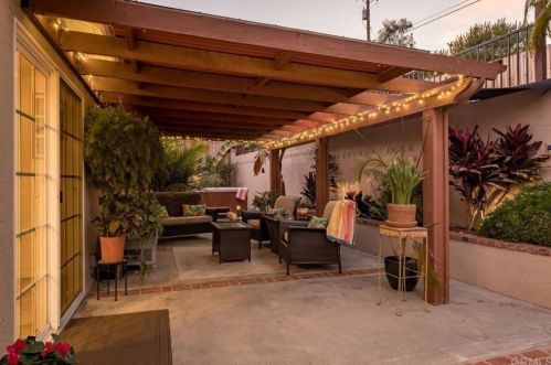 1096 Ponderosa Ave, San Marcos CA  92069-2146 exterior
