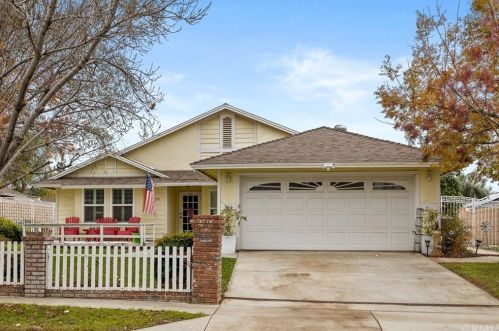 33729 Northview Ln, Yucaipa, CA 92399-2226