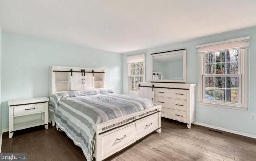 9919 Coffer Woods Rd, Springfield VA  22015-2903 exterior