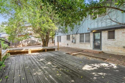 7204 Bucknell Dr, Austin TX  78723-1630 exterior