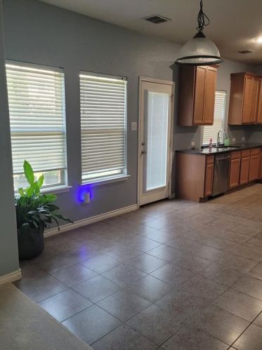 1421 Missionary Ridge Trl, Fort Worth, TX 76131-5203