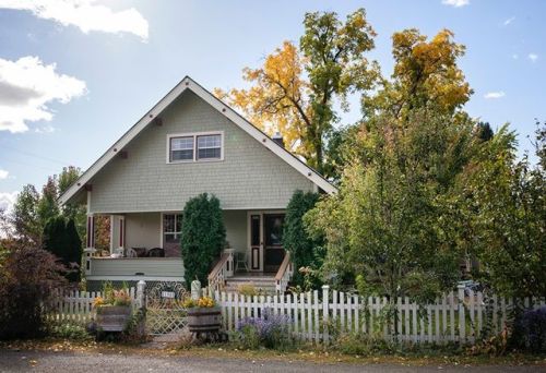 135 Church St, Halfway, OR 97834-2502