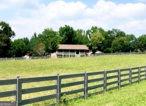 234 Flowers Rd, Molena, GA 30258-3304