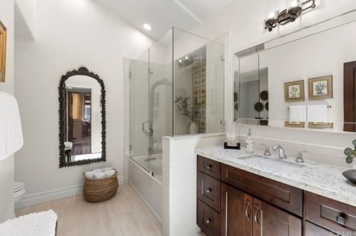 11407 Arroyo Ave, Santa Ana CA  92705-2403 exterior