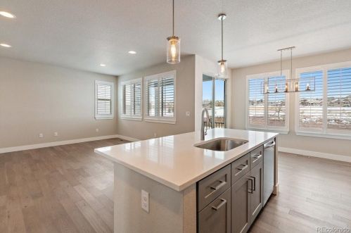 7477 Tempe Ct, Aurora CO 80016-6161 exterior