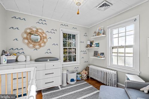 24 Evergreen Ln, Tavistock NJ  08033-1202 exterior