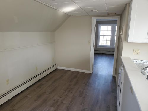 4 Nashua Rd, Derry, NH 03038-3331