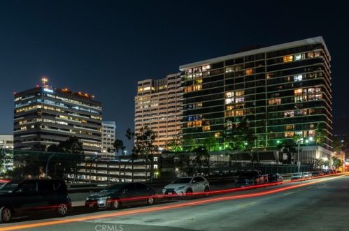 222 Monterey Rd, Glendale CA 91206-2052 exterior