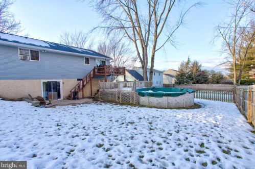 765 Dustin Dr, Lancaster PA  17601-1267 exterior