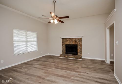 35 Thomas Trl, Porterdale GA  30016-8987 exterior