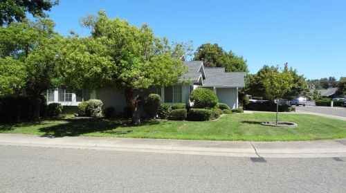 7231 Linda Vista Dr, Citrus Heights, CA 95610-3847
