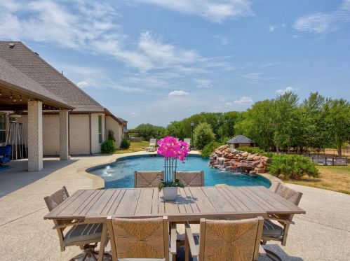 12740 Bella Vino Dr, Fort Worth TX  76126-4933 exterior