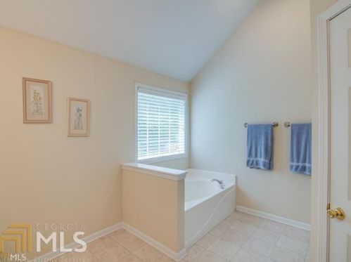 120 Melrose Creek Dr, Stockbridge GA  30281-2333 exterior