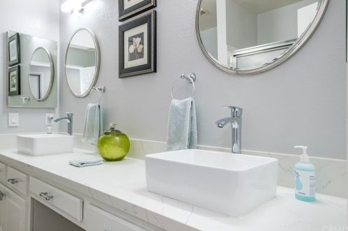 818 Calle Del Sol, Upland CA 91784-1875 exterior