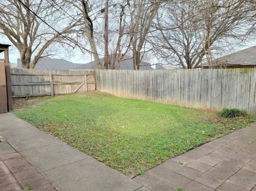 717 Lemons St, Cedar Hill TX 75104-7933 exterior