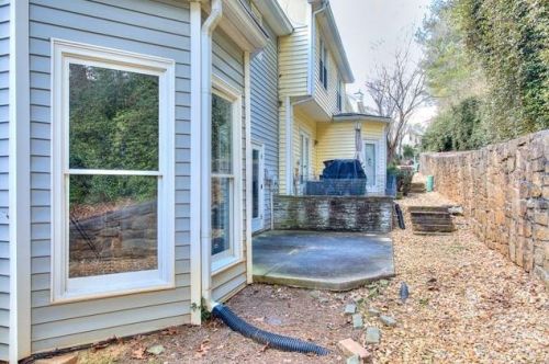1 Frst Rdg Ct, Atlanta GA  30350-1802 exterior