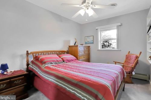 60 Baugher Dr, Hanover PA 17331-4004 exterior