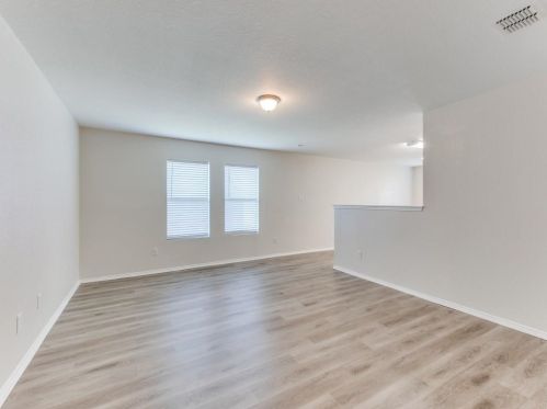 1609 Castle Ridge Rd, Fort Worth TX  76140-5755 exterior