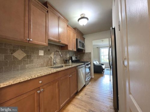 11927 Travistock Ct, Herndon, VA 20191-2729
