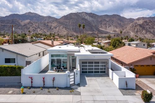 53225 Eisenhower Dr, La Quinta, CA 92253-6223