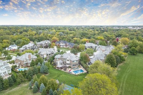 319 Claremont Ct, Naperville, IL 60540-4485