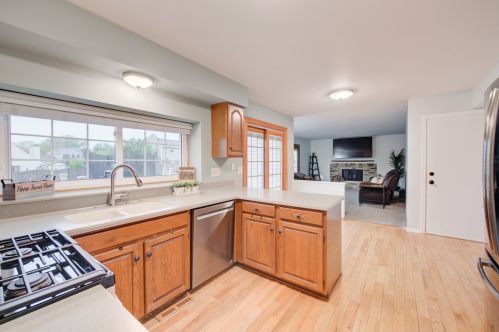 1075 Big Eagle Trl, Carol Stream IL  60188 exterior