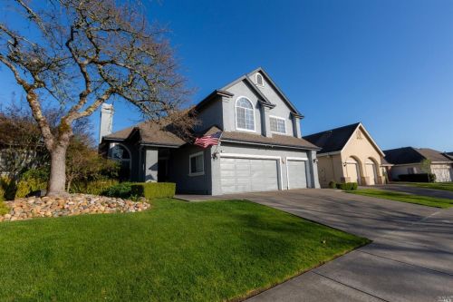 1064 Elsbree Ln, Windsor, CA 95492-7927