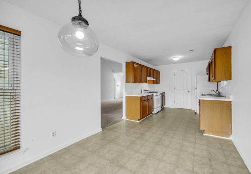 5892 Grn Mdw Way, Rex GA 30273-1163 exterior