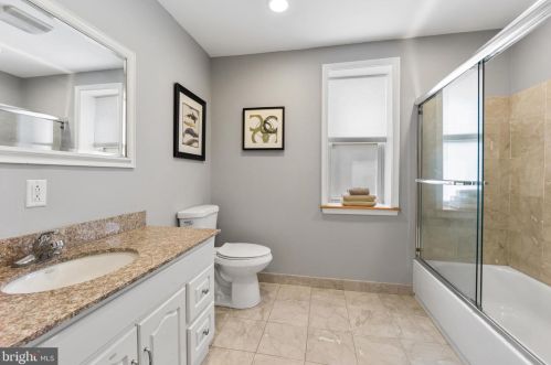 2450 4 St, Philadelphia PA 19148-4713 exterior