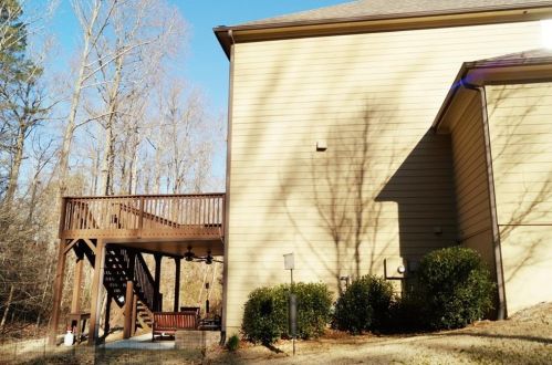 11 Belmore Manor Dr, Suwanee, GA 30024-4337